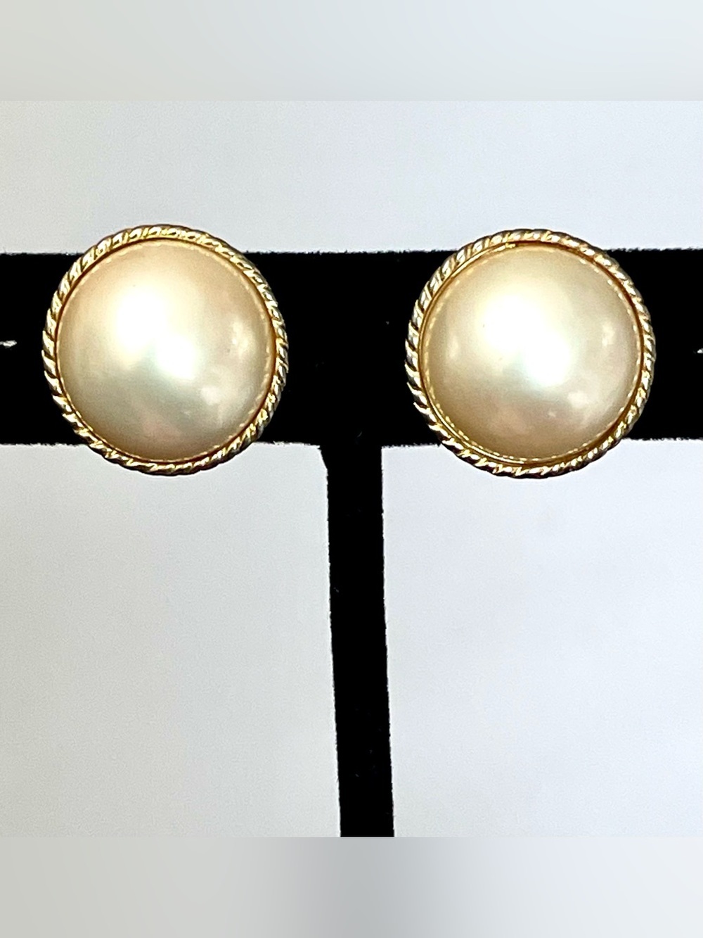 Vintage Cream Faux Pearl Clip On Earrings Gold Tone Rope Edge Retro Coquette MCM
